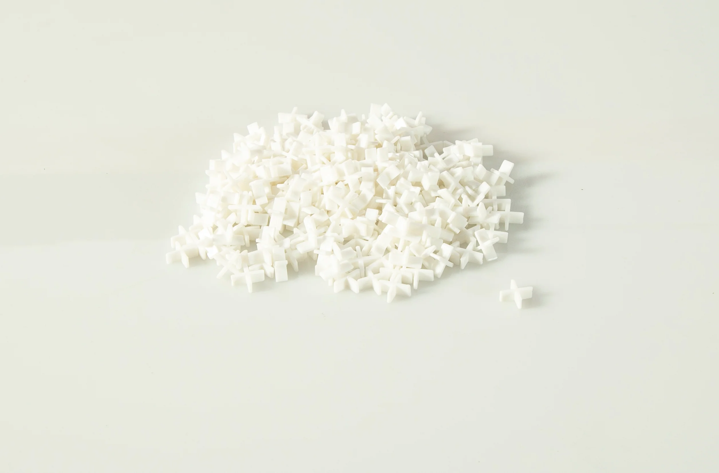 1/16" Soft Tile Spacers 300-Count