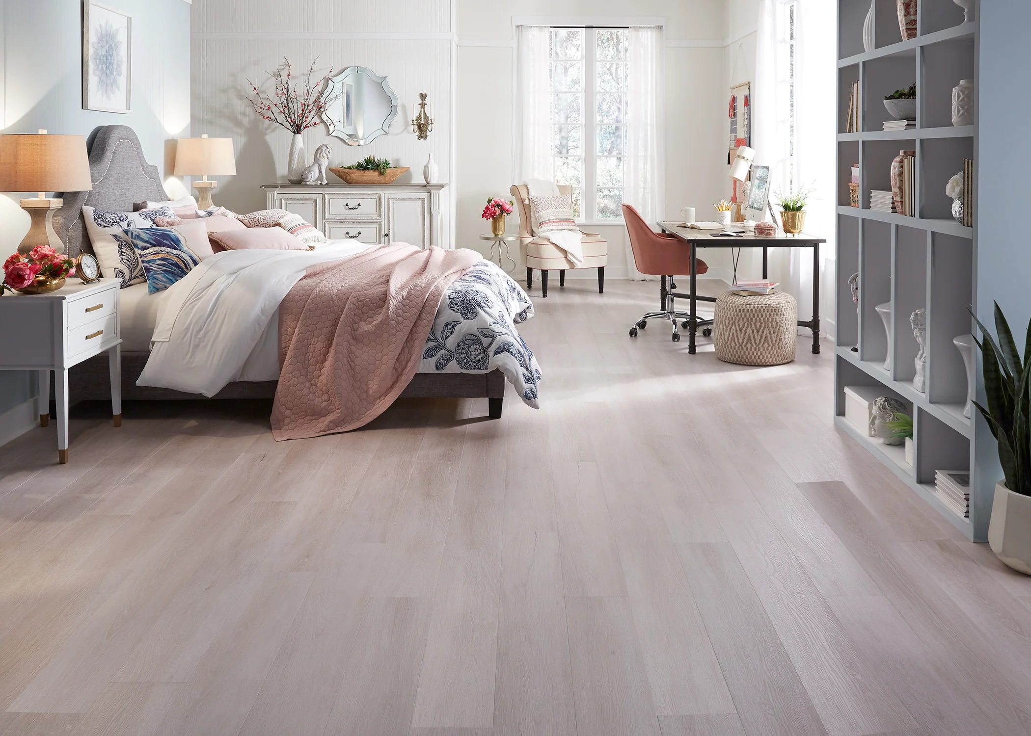 7mm+pad Sydney Harbor Oak Water Resistant Hybrid Resilient Flooring 7.56 in. Wide x 50.63 in. Long - As-Is - Stack Out - 430.56 Sq. Ft. - Image 2