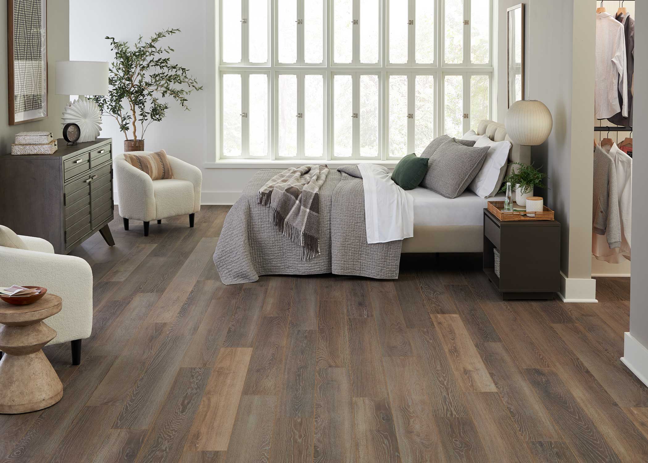 8mm w/pad Sirena Oak Water-Resistant Hybrid Resilient Flooring - Sample - Image 2
