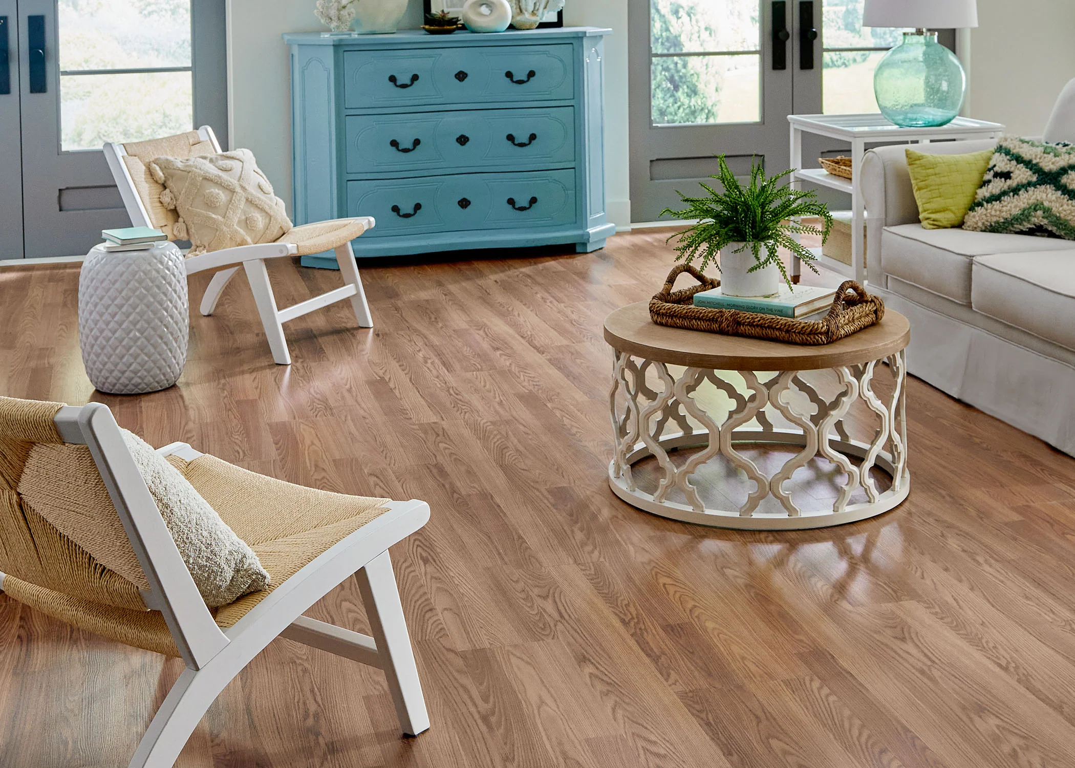 8mm Cinnabar Oak w/ pad Laminate Flooring 8.03 in. Wide x 48 in. Long - Image 2